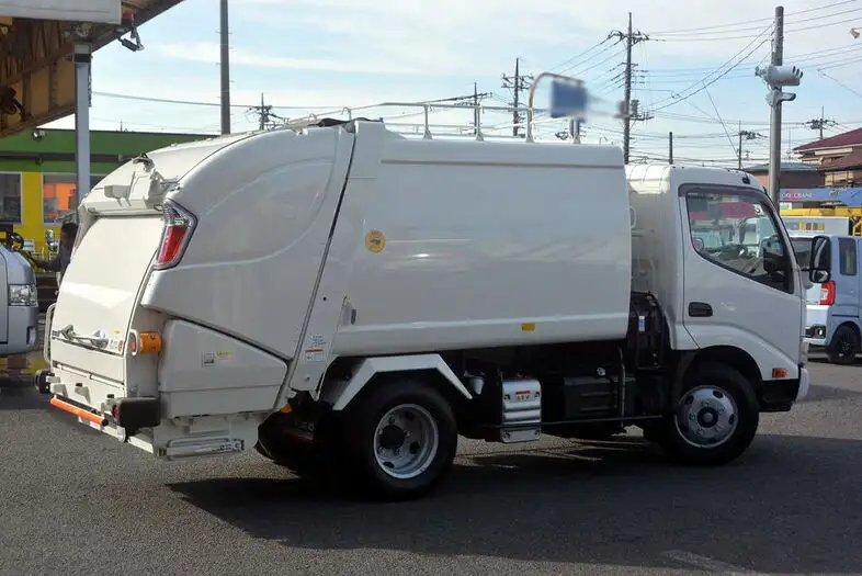 日野 デュトロ 小型 パッカー車 プレス式 2RG-XZU605Xの中古トラック画像2