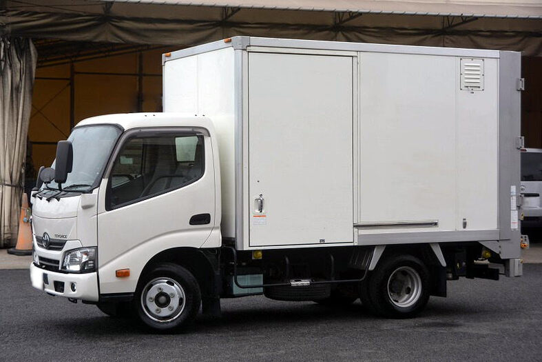 トヨタ トヨエース 小型 アルミバン 10尺