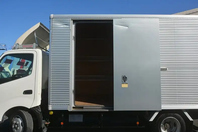トヨタ トヨエース 小型 アルミバン サイドドア TKG-XZU710の中古トラック画像7