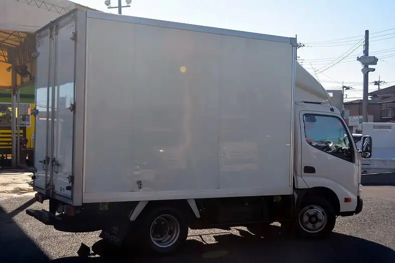 トヨタ ダイナ 小型 アルミバン TKG-XZC605 H29の中古トラック画像2