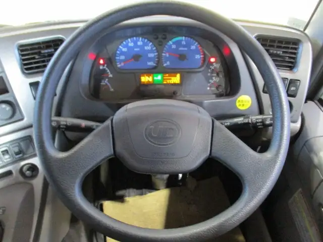 日産UD クオン 大型 トラクター ハイルーフ 1デフの中古トラック画像9