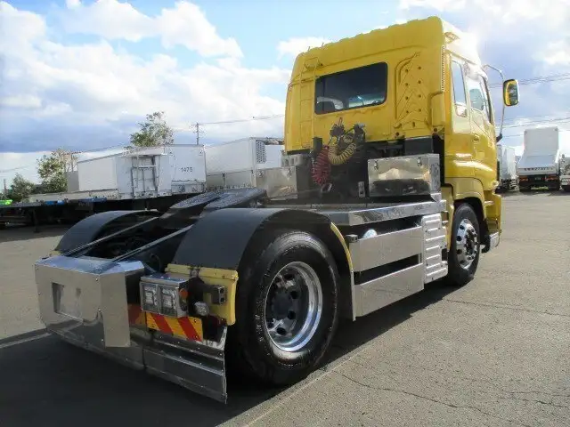 いすゞ ギガ 大型 トラクター ハイルーフ 1デフの中古トラック画像3