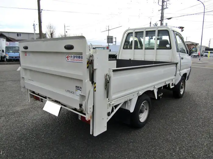 トヨタ ライトエース 小型 平ボディ パワーゲート GK-KM70の中古トラック画像2
