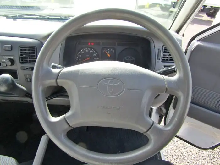 トヨタ ライトエース 小型 平ボディ パワーゲート GK-KM70の中古トラック画像9