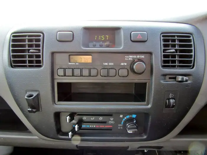 トヨタ ライトエース 小型 平ボディ パワーゲート GK-KM70の中古トラック画像11