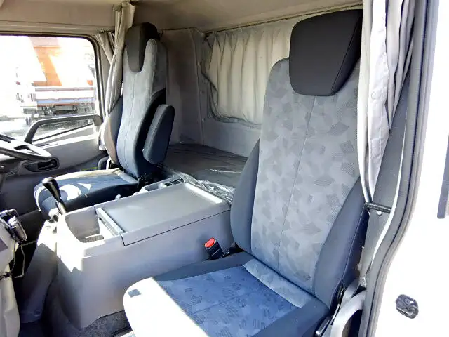 日産UD コンドル 中型/増トン ウイング 床鉄板 ベッドの中古トラック画像9
