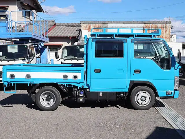 いすゞ エルフ 小型 平ボディ Wキャブ 2RG-NJR88Aの中古トラック画像3