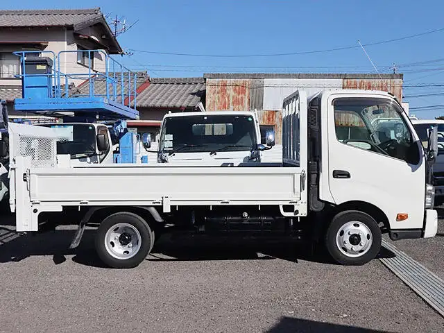 トヨタ トヨエース 小型 平ボディ パワーゲート TKG-XZU700の中古トラック画像4