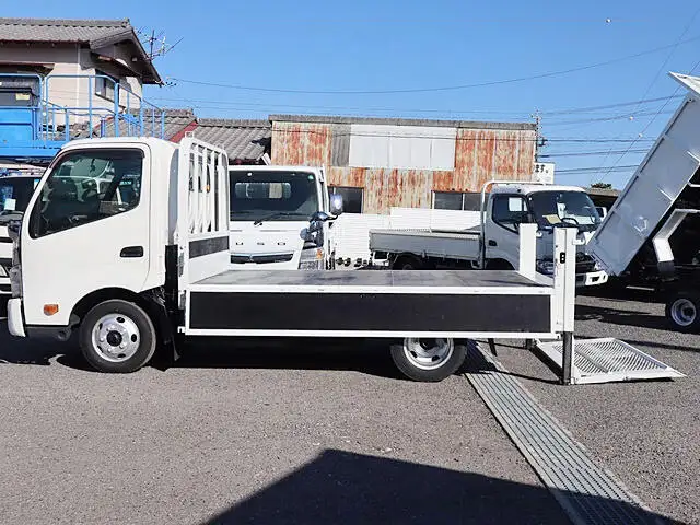 トヨタ トヨエース 小型 平ボディ パワーゲート TKG-XZU700の中古トラック画像8