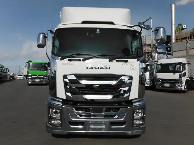 いすゞ ギガ 大型 ウイング ハイルーフ エアサスの中古トラック画像3