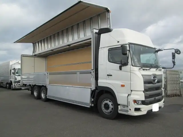 日野 プロフィア 大型 ウイング パワーゲート ハイルーフの中古トラック画像9