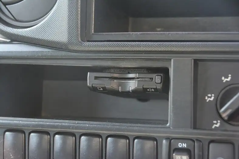 トヨタ ダイナ 小型 アルミバン 床鉄板 サイドドアの中古トラック画像11