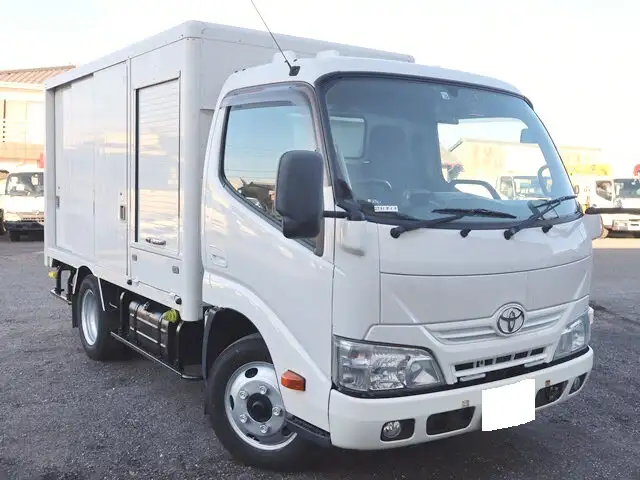 トヨタ ダイナ 小型 アルミバン サイドドア TKG-XZU605の中古トラック画像2