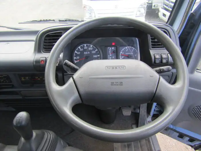日産 アトラス 小型 平ボディ 床鉄板 PB-AKR81ARの中古トラック画像12