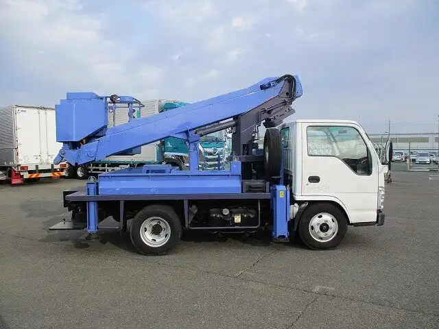いすゞ エルフ 小型 高所・建柱車 高所作業車 BDG-NKR85Nの中古トラック画像3