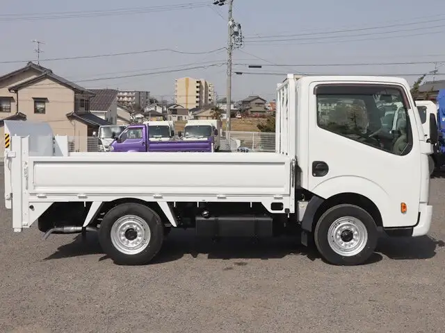 日産 アトラス 小型 平ボディ パワーゲート CBF-SQ1F24の中古トラック画像3