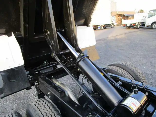 いすゞ エルフ 小型 ダンプ 土砂禁 ステンレス張りの中古トラック画像6
