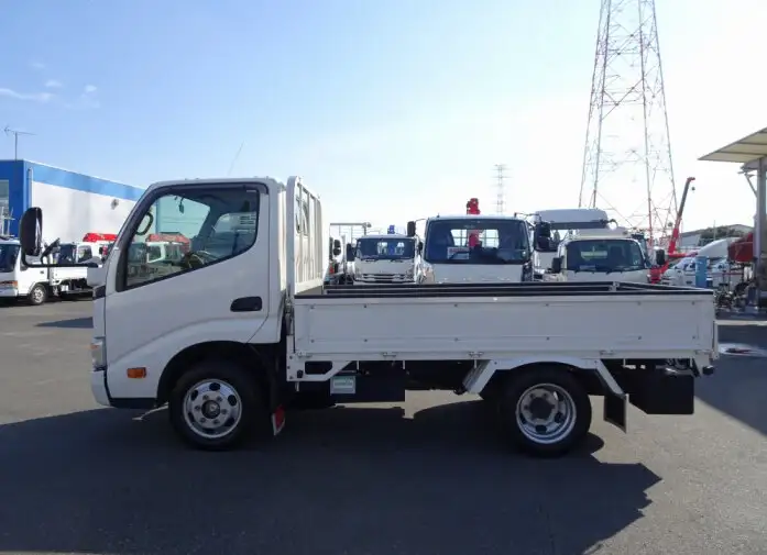 トヨタ トヨエース 小型 平ボディ ABF-TRY220 H28の中古トラック画像3