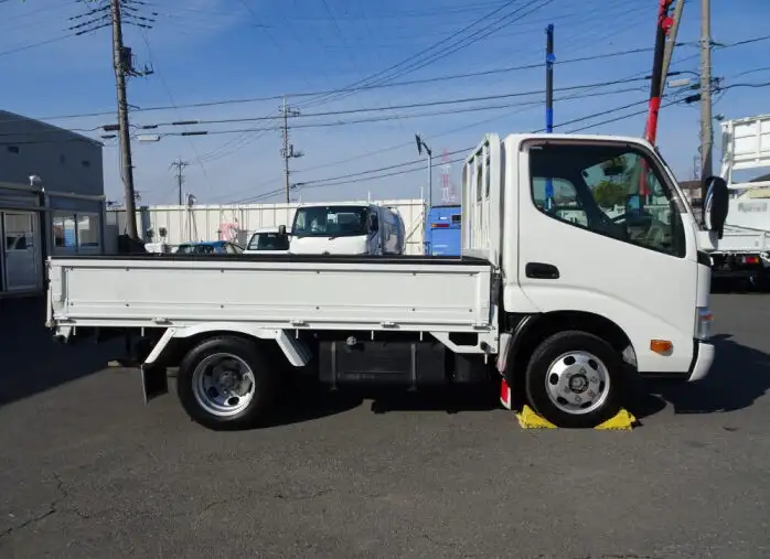 トヨタ トヨエース 小型 平ボディ ABF-TRY220 H28の中古トラック画像4