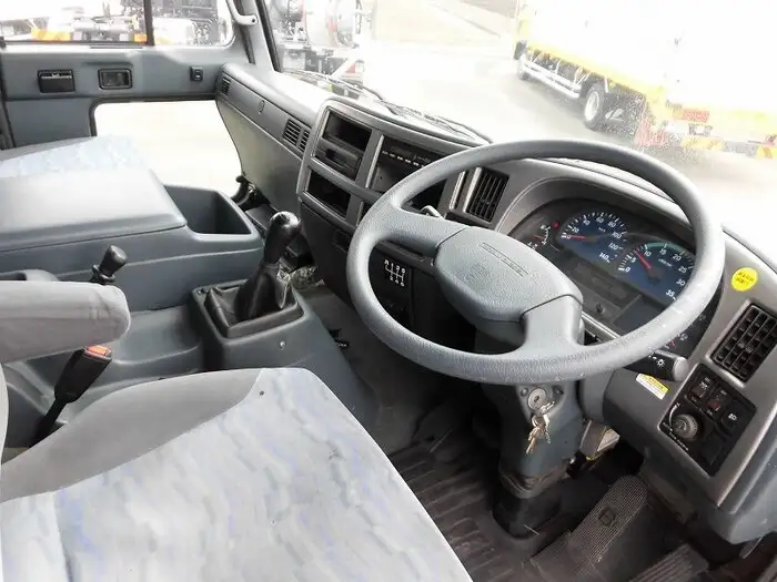 日産UD コンドル 中型/増トン ウイング ワイド BDG-PK37C の中古 日産UD コンドル 中型/増トン ウイング ワイド BDG-PK37C の中古