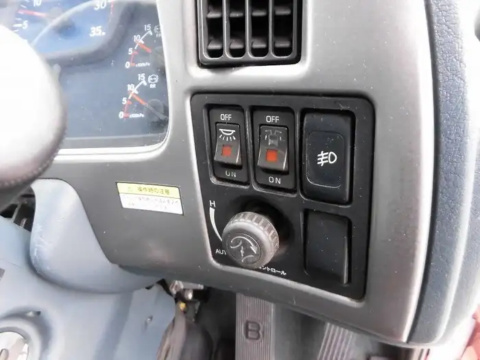 日産UD コンドル 中型/増トン ウイング ベッド BDG-PK37Cの中古トラック画像12