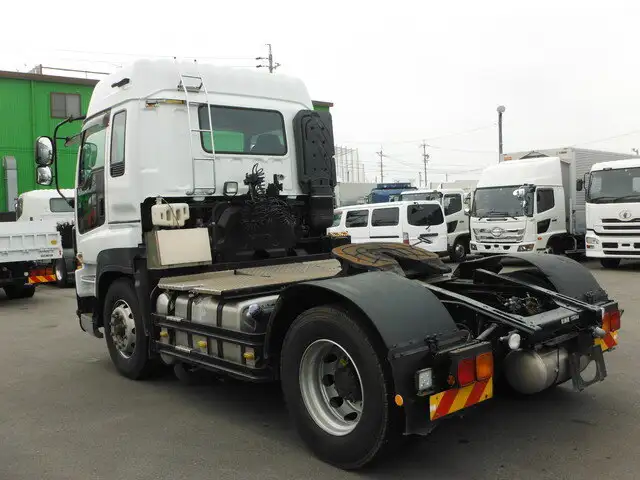 いすゞ ギガ 大型 トラクター ハイルーフ 1デフの中古トラック画像5