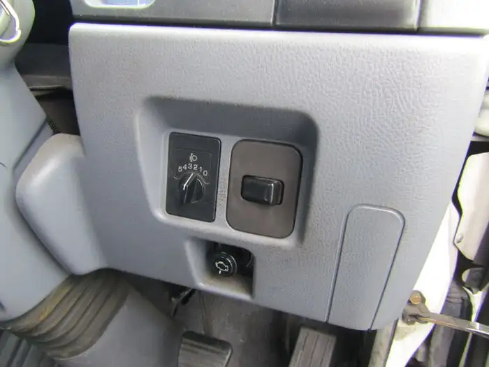 三菱 キャンター 小型 平ボディ PA-FE70DB H17の中古トラック画像13