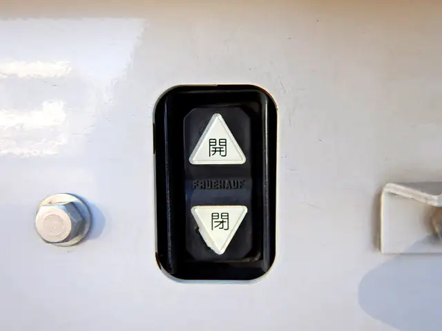 いすゞ フォワード 中型/増トン ウイング TKG-FRR90S2 H28の中古トラック画像8