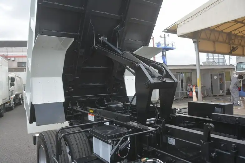 三菱 ファイター 中型/増トン ダンプ ベッド 2KG-FK62FZの中古トラック画像13