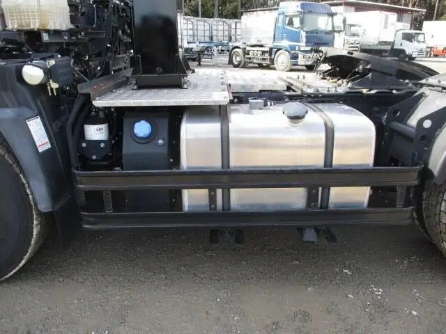 日産UD クオン 大型 トラクター 1デフ ベッドの中古トラック画像12
