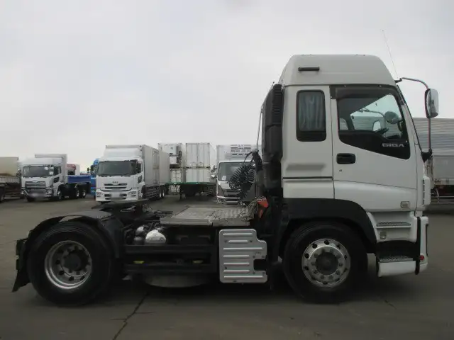 いすゞ ギガ 大型 トラクター LKG-EXD52AD の中古トラック【車両No 