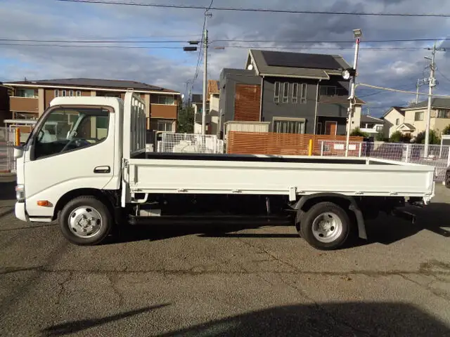 トヨタ ダイナ 小型 平ボディ SKG-XZU695 H24の中古トラック画像3