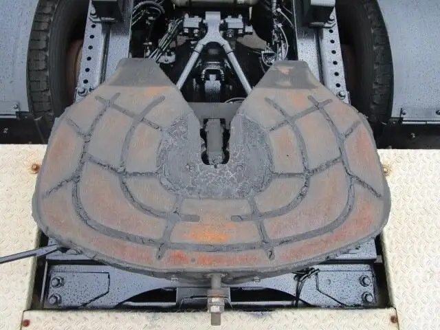 日野 プロフィア 大型 トラクター 1デフ LKG-SH1EDAGの中古トラック画像6