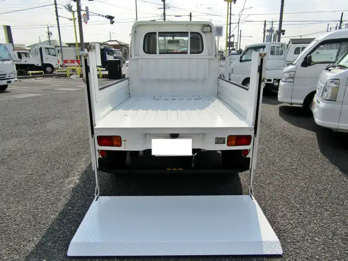 ダイハツ ハイゼット 平ボディ EBD-S201P H26の中古トラック画像4