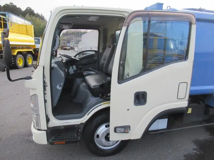 いすゞ エルフ 小型 パッカー車 プレス式 BKG-NMR85ANの中古トラック画像10