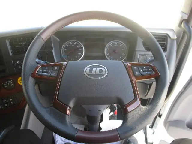 日産UD クオン 大型 トラクター ハイルーフ 1デフの中古トラック画像9