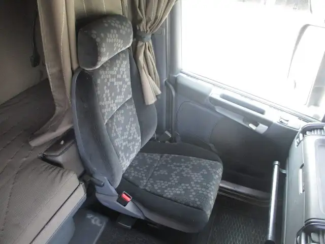 スカニア トラック 大型 トラクター ハイルーフ 1デフの中古トラック画像9