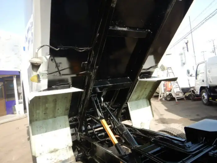 いすゞ エルフ 小型 パッカー車 巻き込み式 回転ダンプ式の中古トラック画像13