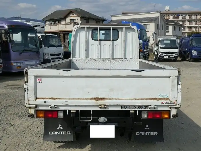 三菱 キャンター 小型 平ボディ PA-FE70DB H17の中古トラック画像4