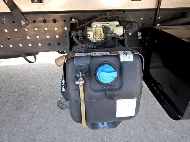 三菱 キャンター 小型 ウイング TPG-FED90 H28の中古トラック画像15