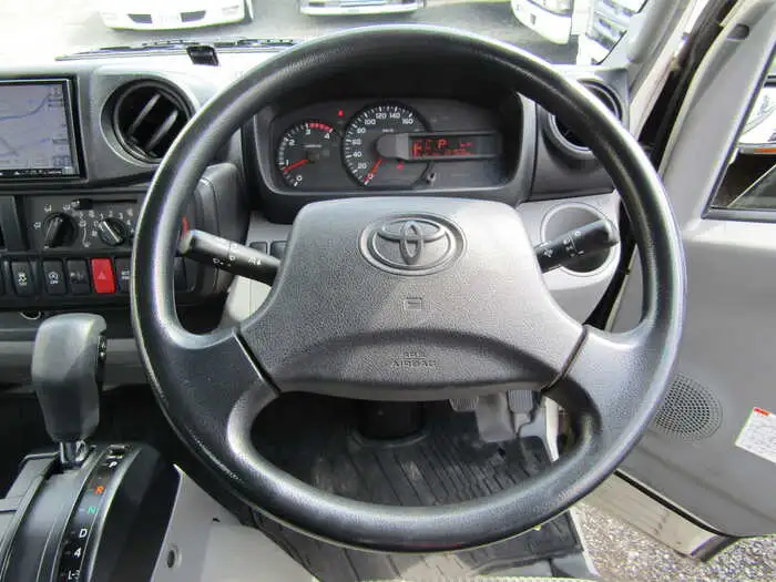 トヨタ トヨエース 小型 平ボディ TKG-XZU605 H27の中古トラック画像11