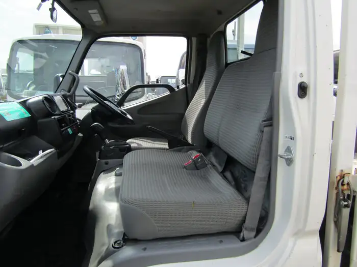 トヨタ トヨエース 小型 平ボディ TKG-XZU605 H27の中古トラック画像9