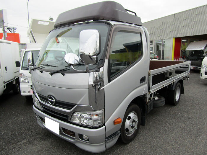 トヨタ ダイナ 小型 平ボディ 10尺 XZC605