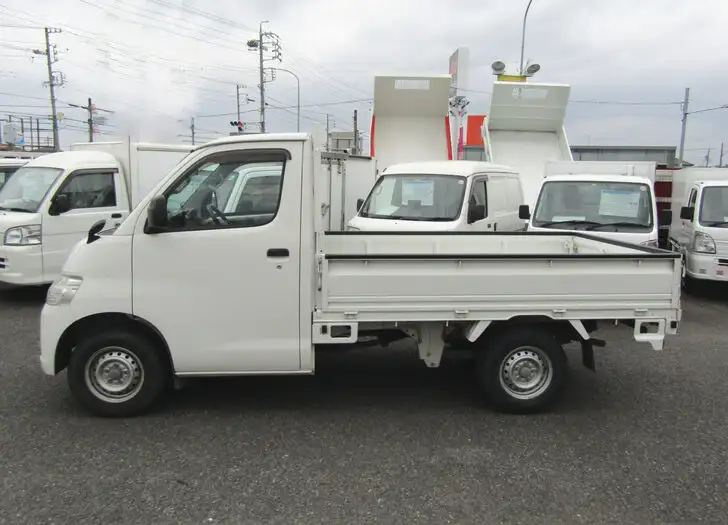 トヨタ ライトエース 小型 平ボディ 床鉄板 S402Uの中古トラック画像2