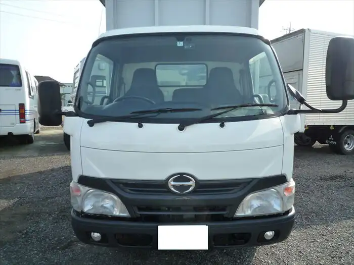 日野 デュトロ 小型 ウイング SKG-XZU650M H24の中古トラック画像2