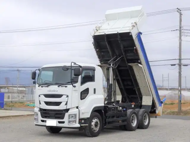 いすゞ ギガ 大型 車両重機運搬 ベッド カスタムの中古トラック画像1