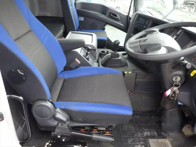 いすゞ ギガ 大型 車両重機運搬 ベッド カスタムの中古トラック画像16