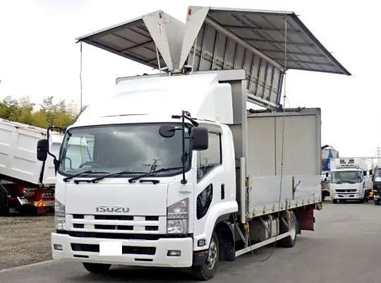 いすゞ フォワード 中型/増トン ウイング 幌ウイング 床鉄板の中古トラック画像1