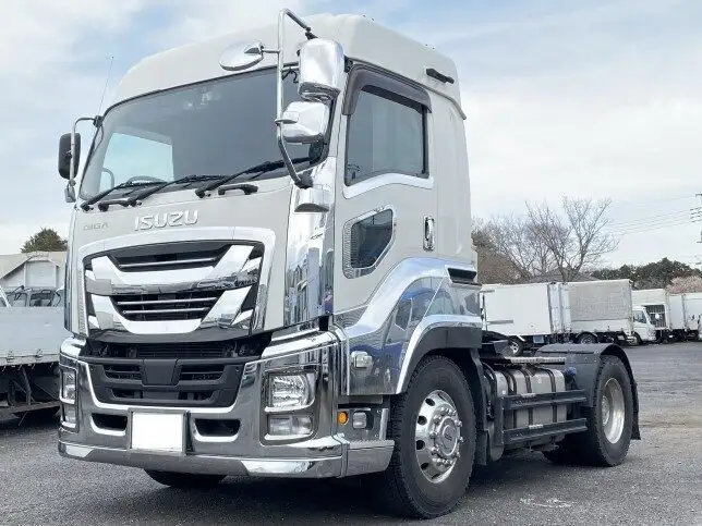 いすゞ ギガ 大型 トラクター ハイルーフ 1デフの中古トラック画像1