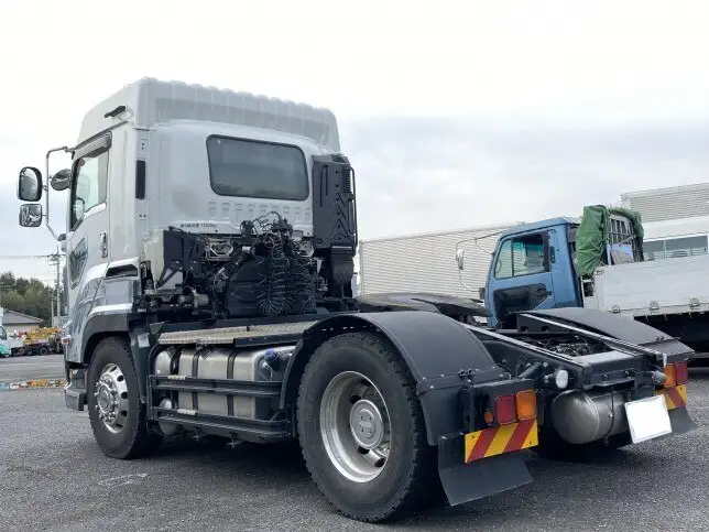 いすゞ ギガ 大型 トラクター ハイルーフ 1デフの中古トラック画像5